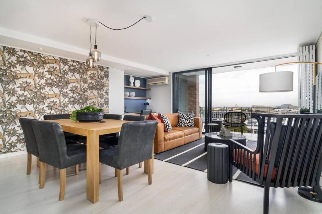 קייפטאון Styled Top Floor Apartment, With Back-Up Power מראה חיצוני תמונה