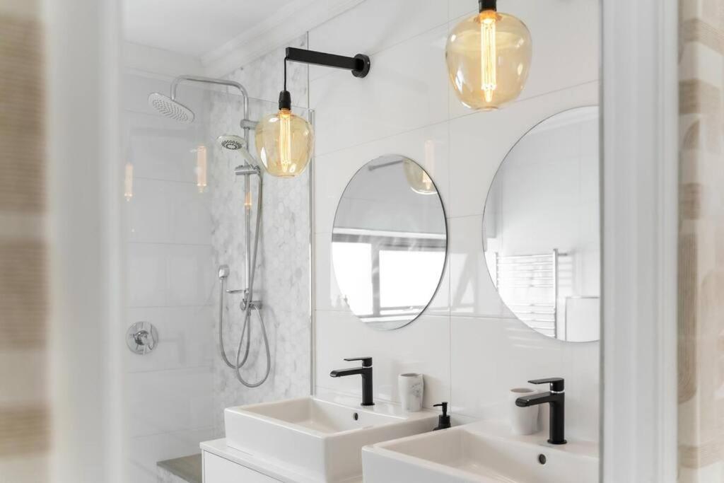 קייפטאון Styled Top Floor Apartment, With Back-Up Power מראה חיצוני תמונה